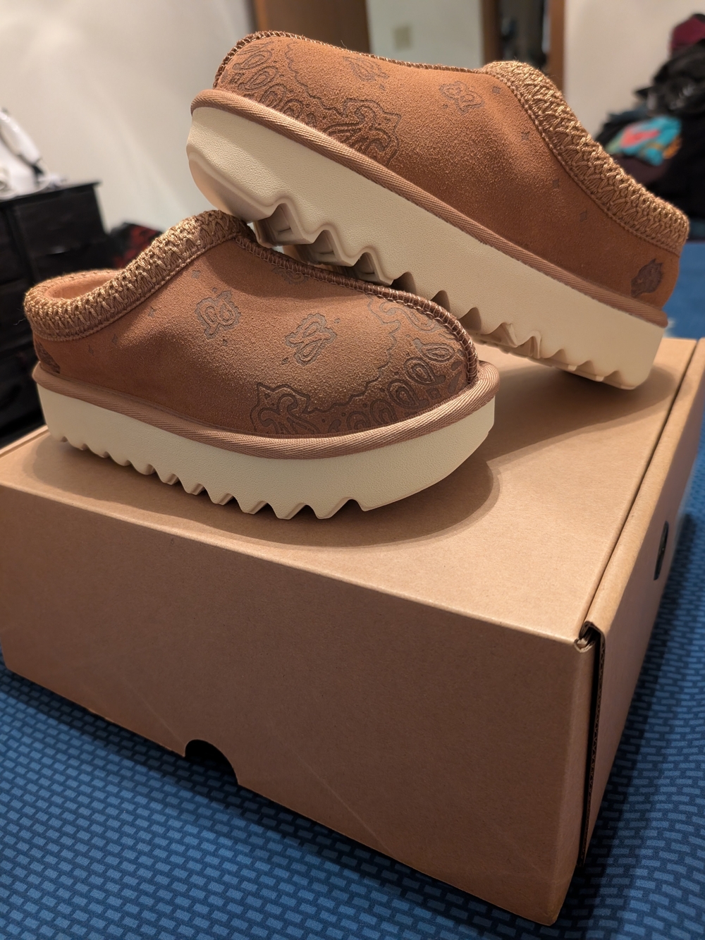 Darc Sport Wolves Women's Tan Suede Slip-On Platform Clog